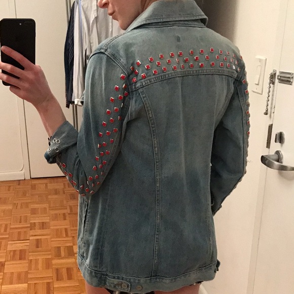Levi's Jackets & Blazers - Ultra cool Levi’s studded jean jacket